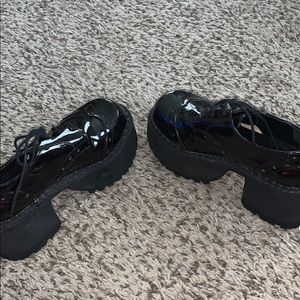 hot topic platforms